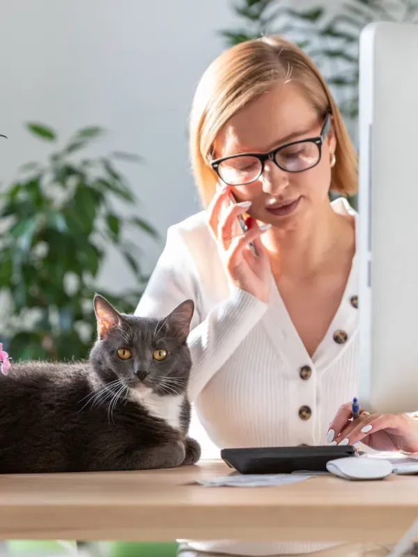 COMUNÍCATE CON NOSOTROS